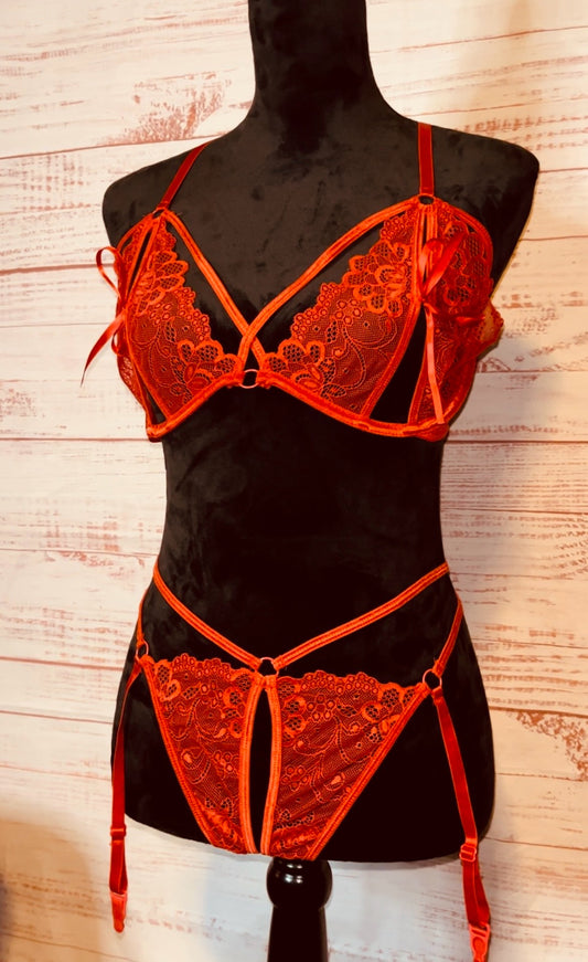 Fiery Red Daring Cut Out Lace Lingerie Set (Curvy Sizes)